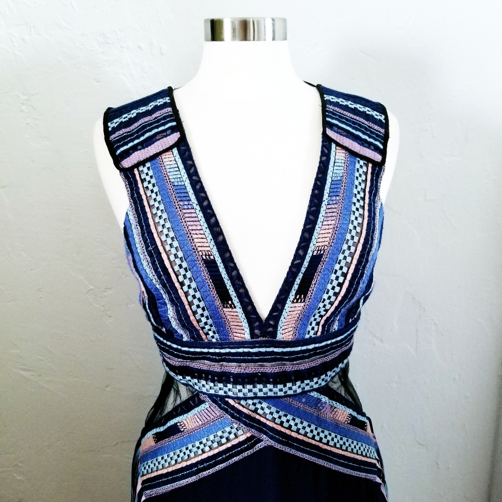 BCBGMaxAzria Elva Navy Blue Embroidered Cutout Maxi Dress Runway Size 10 - Picture 6 of 17